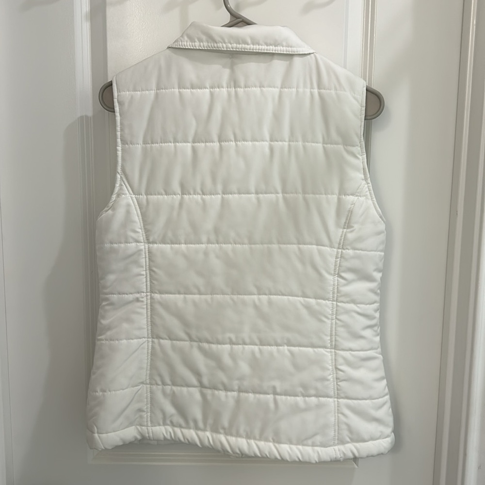 Lightweight Puffer Vest - Picture 4 of 7